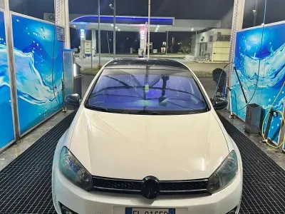 Usata VW Golf VI 140 CV (102 kW) 2011 Bianco Utilitaria