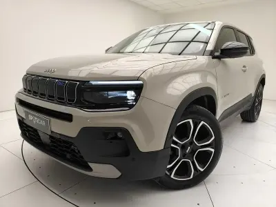 Usata Jeep Avenger Summit 101 CV (74 kW) 2025 Grigio SUV