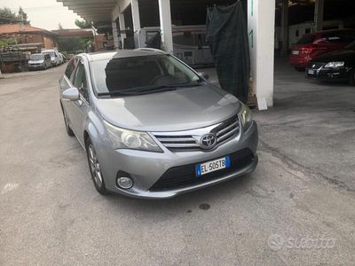 usata Toyota Avensis 2.0 D-4D Wagon Lounge