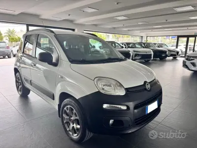 Second-hand Fiat Panda 4x4 75 CP (55 kW) 2014 Alb Hatchback
