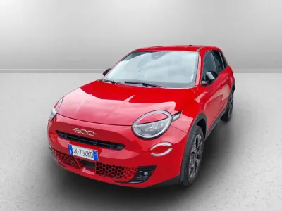 Usata Fiat 600 La Prima 110 CV (80 kW) 2025 Rosso SUV