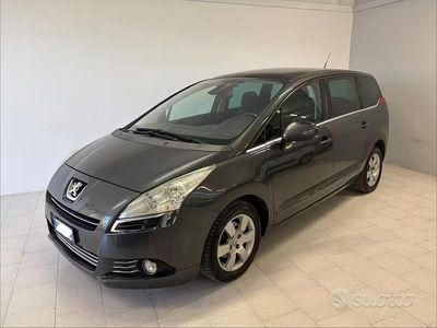 Usata Peugeot 5008 112 CV (82 kW) 2010 Grigio Monovolume