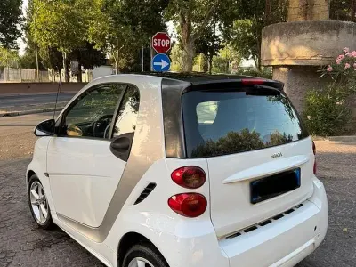 Usata Smart ForTwo Coupé 61 CV (44 kW) 2012 Bianco Coupé