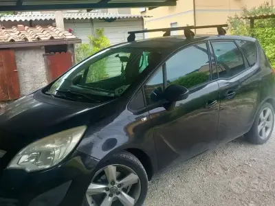 Usata Opel Meriva Cosmo 75 CV (55 kW) 2010 Nero Monovolume