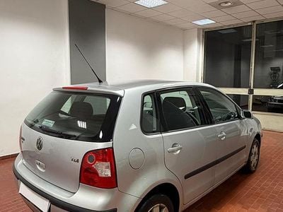 Usata VW Polo 75 CV (55 kW) 2003 Argento Berlina
