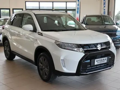 Nuova Suzuki Vitara 110 CV (80 kW) 2026 Bianco SUV