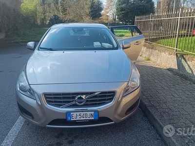 Usata Volvo V60 2011 Grigio Station wagon