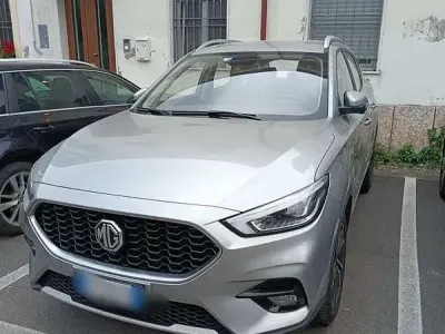 Usata MG ZS Luxury 106 CV (77 kW) 2023 SUV