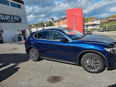 Usata Alfa Romeo Stelvio Super 210 CV (154 kW) 2018 Blu SUV