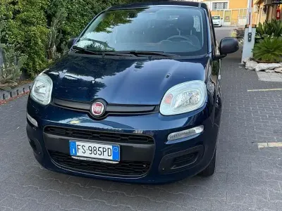 Usata Fiat Panda 69 CV (50 kW) 2018 Blu Utilitaria