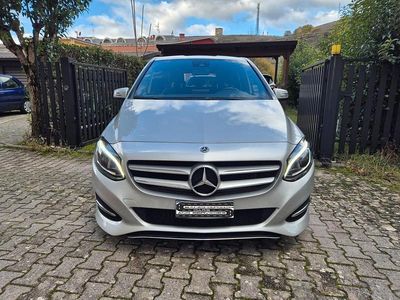 Occasion Mercedes B180 Premium 109 PK (80 kW) 2018 Zilver MPV