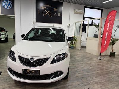 Usata Lancia Ypsilon Gold 69 CV (50 kW) 2023 Bianco Utilitaria