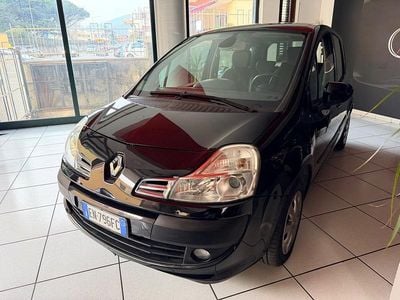 Usata Renault Modus 103 CV (75 kW) 2012 Nero Monovolume