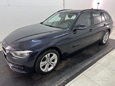 Usata BMW 320 Sport Line 190 CV (139 kW) 2017 Blu Station wagon