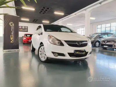 Usata Opel Corsa Club 86 CV (63 kW) 2011 Bianco Utilitaria