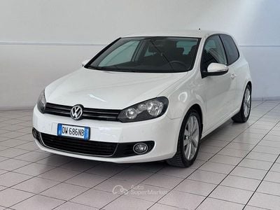 Usata VW Golf VI Highline 110 CV (80 kW) 2009 Bianco Utilitaria