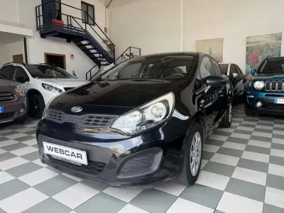 Usata Kia Rio Active 86 CV (63 kW) 2012 Nero Berlina