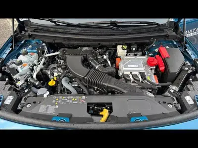 Usata Renault Austral 200 CV (147 kW) 2025 Blu scuro SUV