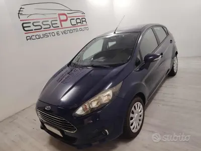 Usata Ford Fiesta Titanium 95 CV (69 kW) 2016 Bluazzurro Utilitaria