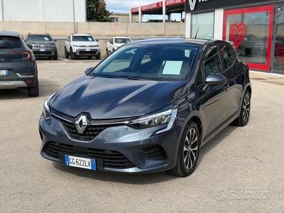 Usata Renault Clio V Intens 91 CV (66 kW) 2021 Grigio Berlina