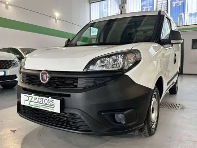 Usata Fiat Doblò Business 105 CV (77 kW) 2021 Bianco Monovolume