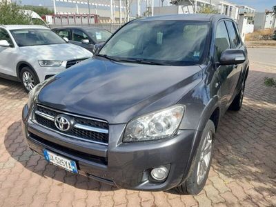 usata Toyota RAV4 2.2 D-Cat A/T 150 CV Luxury usato