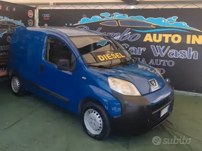 Usata Peugeot Bipper 68 CV (50 kW) 2008 Bluazzurro Monovolume