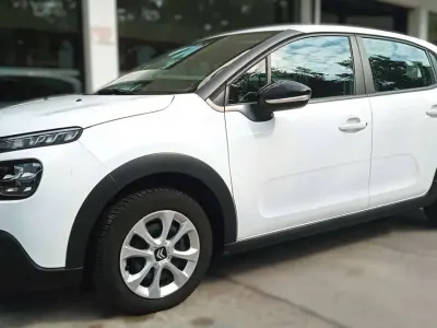 Usata Citroën C3 Feel 102 CV (75 kW) 2021 Polar white Utilitaria