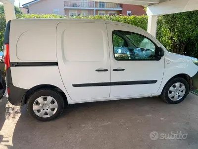 Usata Renault Kangoo 114 CV (83 kW) 2018 Bianco Monovolume
