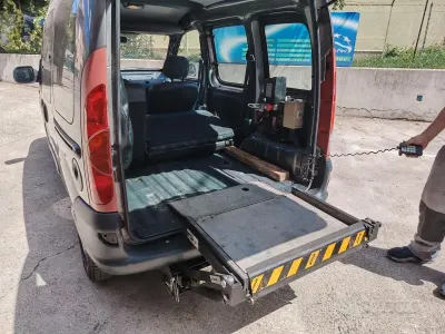 Usata Renault Kangoo Expression 75 CV (55 kW) 2001 Grigio Monovolume