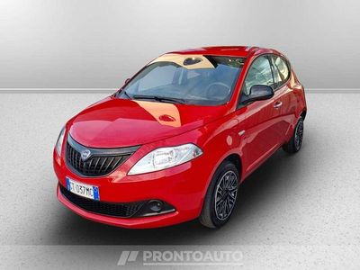 Usata Lancia Ypsilon Silver 70 CV (51 kW) 2024 Rosso Utilitaria