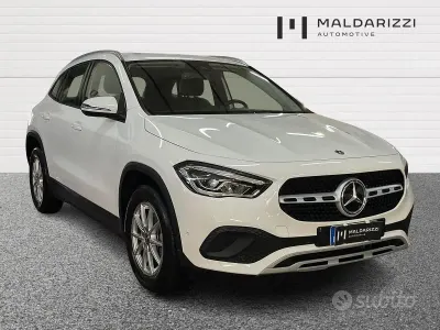 Usata Mercedes GLA180 Business 116 CV (85 kW) 2022 Bianco SUV