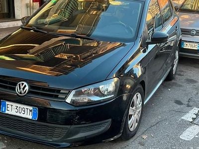 Usado VW Polo 60 CV (44 kW) 2014 Negro Berlina