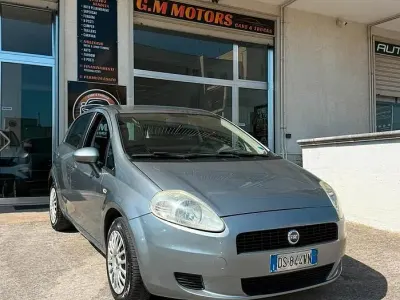 Usata Fiat Grande Punto Active 65 CV (47 kW) 2008 Grigio Utilitaria