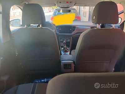 Usata VW T-Roc 116 CV (85 kW) 2019 Nero SUV