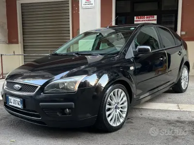 Usata Ford Focus 90 CV (66 kW) 2007 Nero Berlina