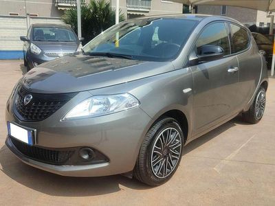 Usata Lancia Ypsilon S 69 CV (50 kW) 2024 Grigio Utilitaria