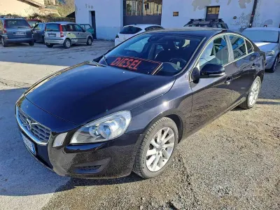 Usata Volvo S60 Summum 163 CV (119 kW) 2011 Nero Berlina