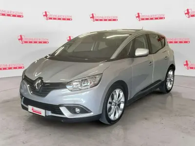 Usata Renault Scénic IV 110 CV (80 kW) 2019 Grigio Monovolume