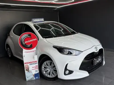 Usata Toyota Yaris Trend 72 CV (52 kW) 2023 Bianco Utilitaria