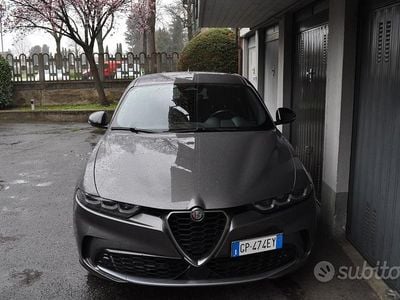 Usata Alfa Romeo Tonale Ti 160 CV (117 kW) 2023 Grigio SUV