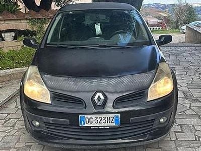 Occasion Renault Clio LE 70 ch (51 kW) 2007 Noir Monospace