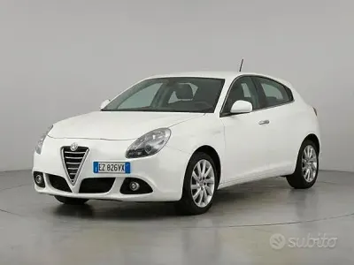 Usata Alfa Romeo Giulietta Distinctive 109 CV (80 kW) 2015 Bianco Utilitaria