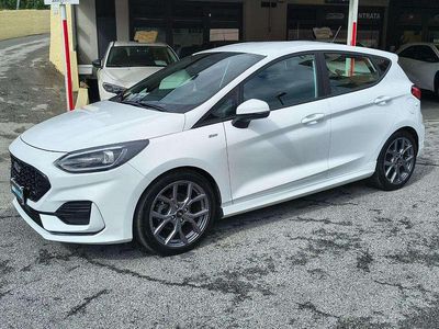 Begagnad Ford Fiesta ST-Line 125 HK (91 kW) 2023 Vit Halvkombi