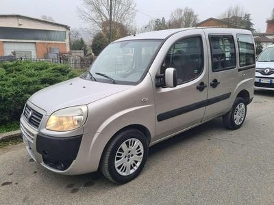 Usata Fiat Doblò 120 CV (88 kW) 2007 Argento Monovolume