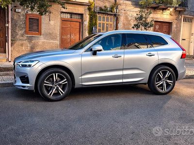 Usata Volvo XC60 R-Design 190 CV (139 kW) 2018 Grigio SUV