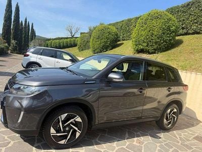 Usata Suzuki Vitara 102 CV (75 kW) 2024 Grigio SUV