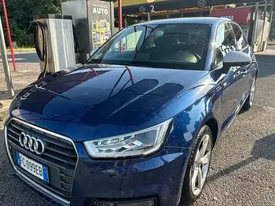 Usata Audi A1 Sportback Ambiente 116 CV (85 kW) 2015 Blu/azzurro Utilitaria