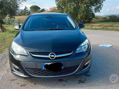 Usata Opel Astra 120 CV (88 kW) 2013 Berlina