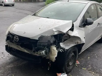 Usata Mazda 2 68 CV (50 kW) 2009 Grigio Utilitaria